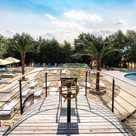 Chaty - Resort Aqua Maria Velaty Exterior photo