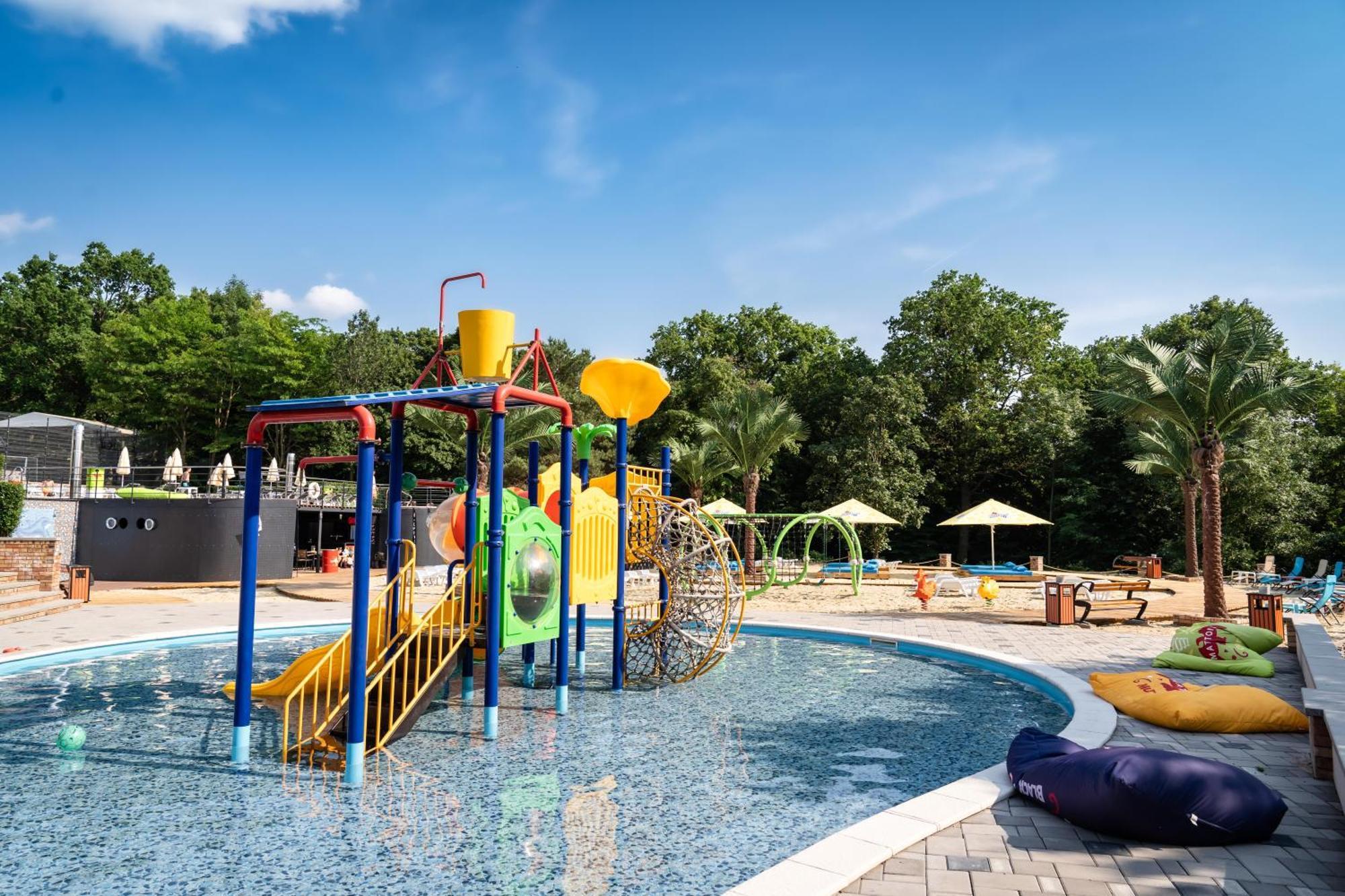 Chaty - Resort Aqua Maria Velaty Exterior photo
