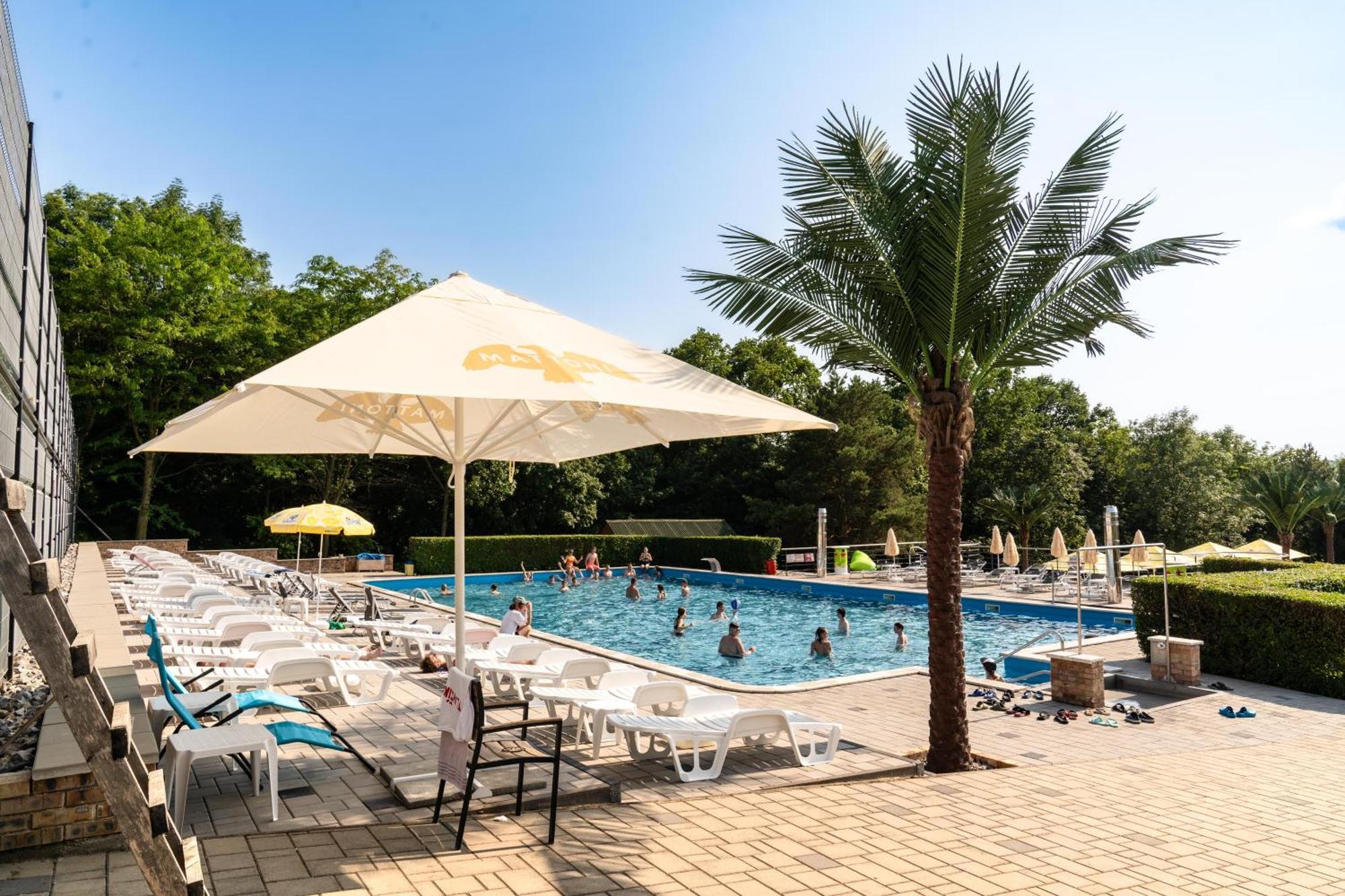 Chaty - Resort Aqua Maria Velaty Exterior photo