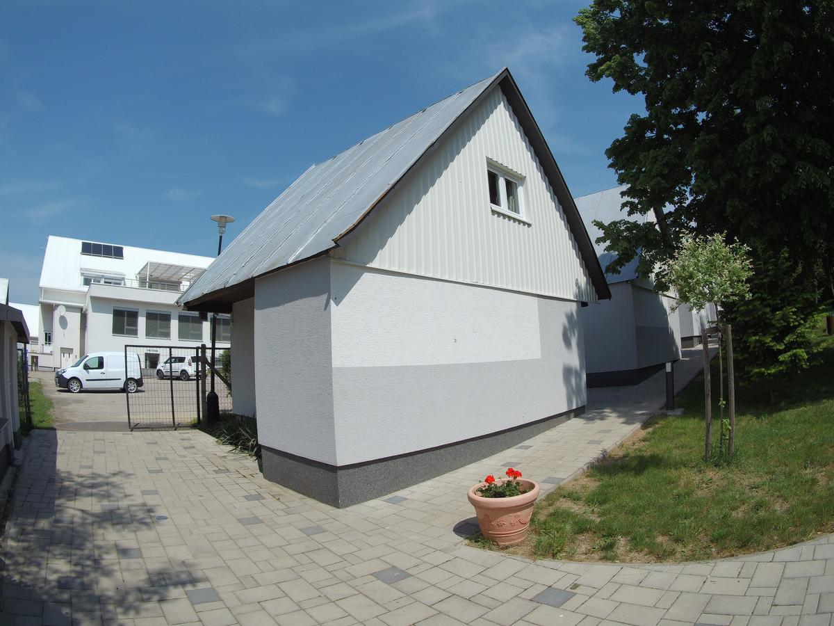 Chaty - Resort Aqua Maria Velaty Exterior photo